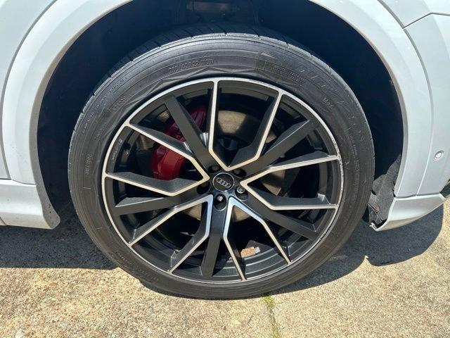 Used 2019 Audi Q8 Premium Plus AWD/4WD image 21