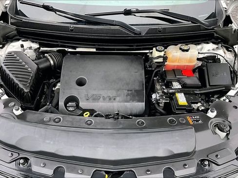 Used 2023 Buick Enclave Essence image 9