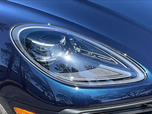 Used 2022 Porsche Macan S image 27