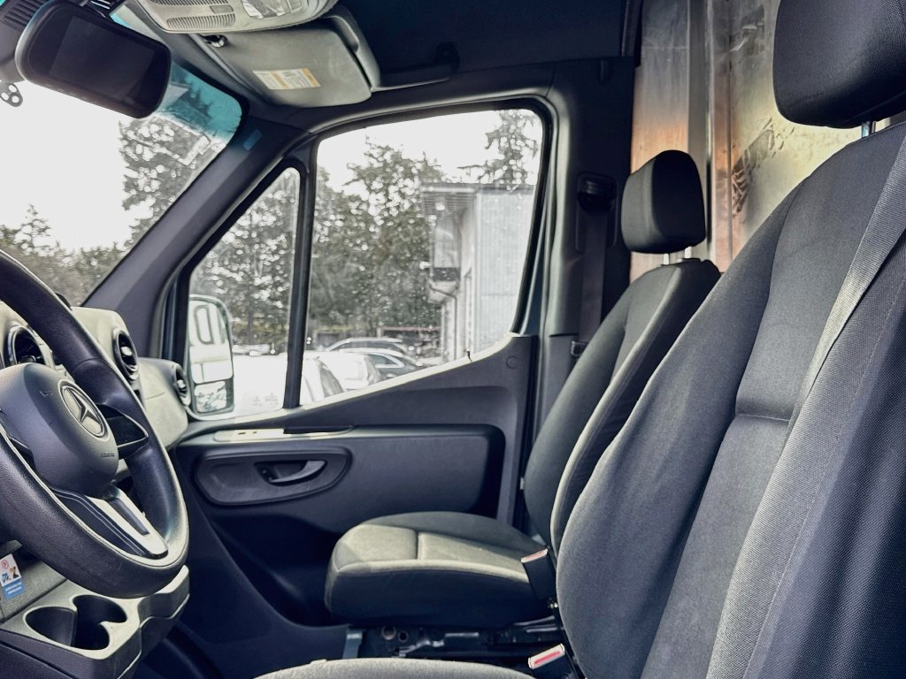 Used 2019 Mercedes-Benz Sprinter 144 image 10