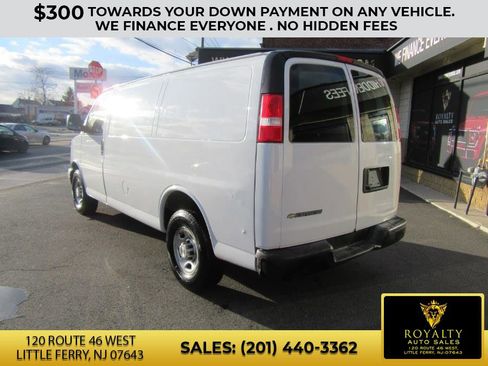 Used 2017 Chevrolet Express 2500 image 11