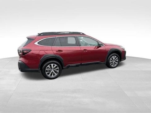 Certified 2025 Subaru Outback Premium image 5