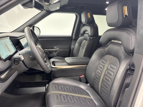 Used 2024 Rivian R1S Adventure AWD/4WD image 20