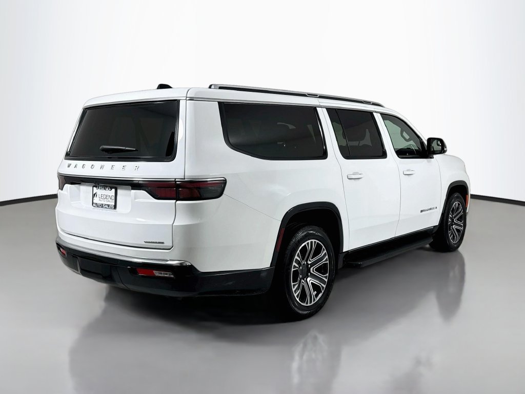 Used 2024 Jeep Wagoneer L Series II w/ Flexible Seating Group AWD/4WD image 6