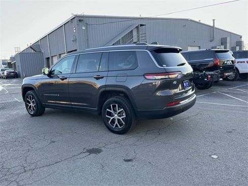 Used 2024 Jeep Grand Cherokee L Limited image 6
