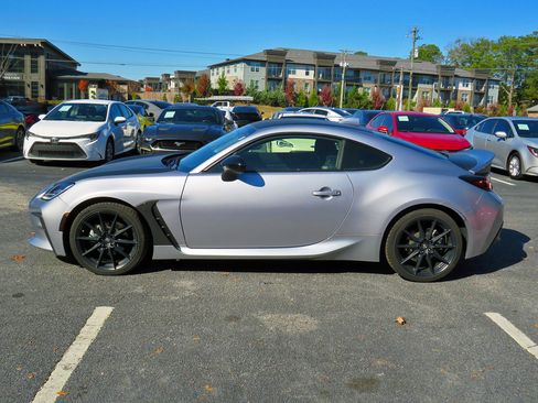 Used 2023 Toyota GR86 Premium image 12