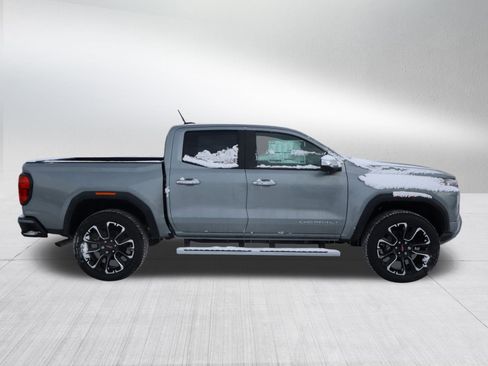 New 2026 GMC Canyon Denali image 8