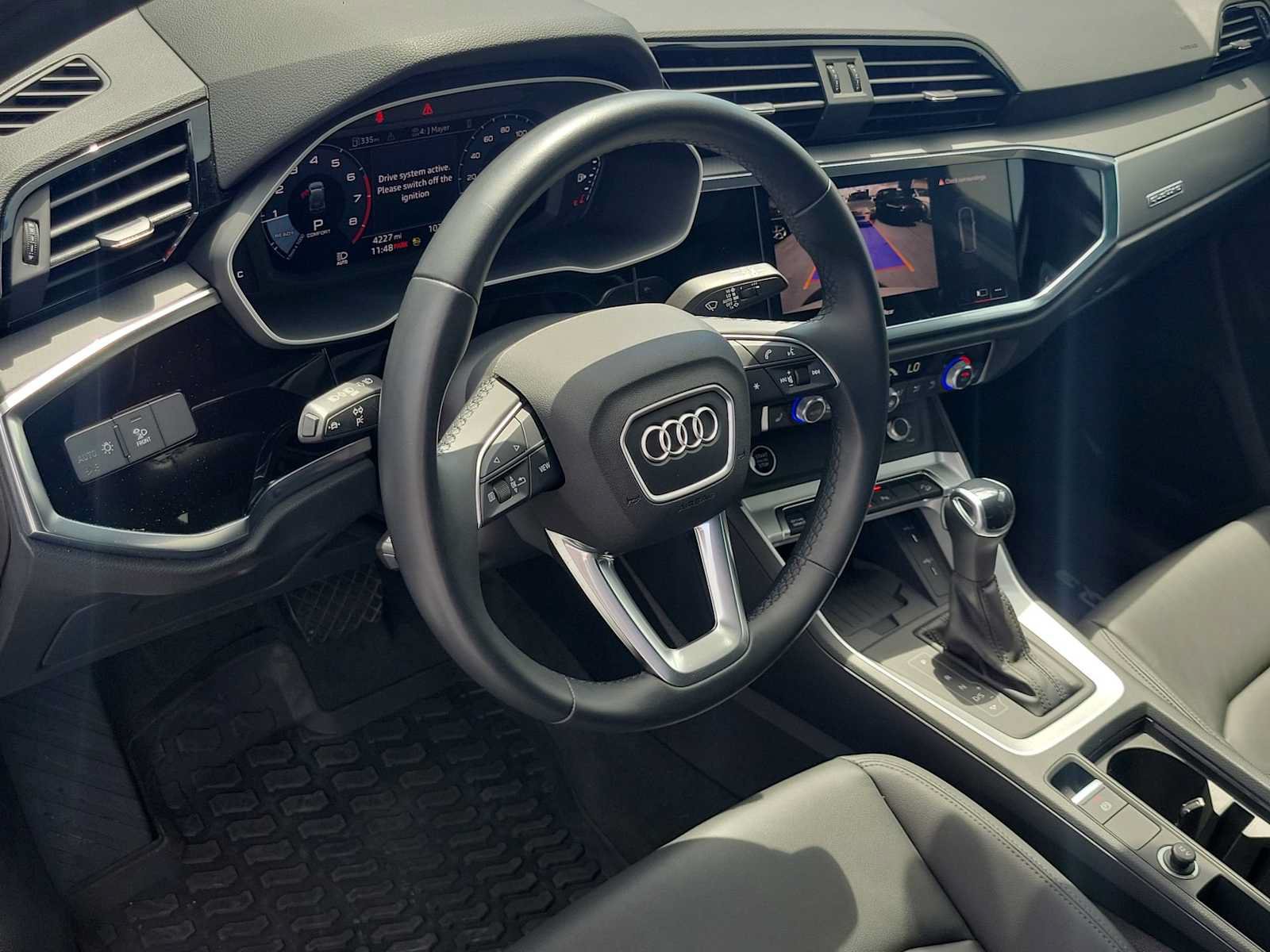 Certified 2024 Audi Q3 2.0T Premium w/ Convenience Package AWD/4WD image 2