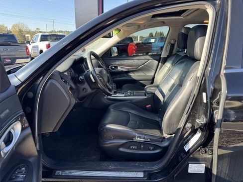 Used 2011 INFINITI M37 w/ Premium Pkg image 21