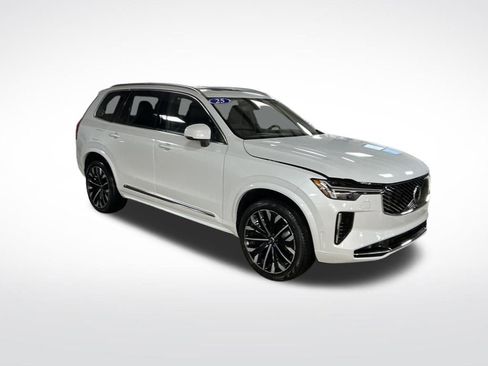 Used 2025 Volvo XC90 B6 Plus w/ Protection Package Premier image 8