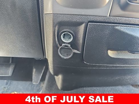 Used 2022 RAM 1500 Classic SLT w/ Electronics Group AWD/4WD image 16
