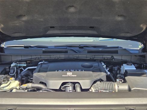 Used 2025 INFINITI QX80 Sensory image 10