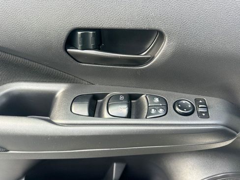 Used 2024 Nissan Kicks S image 10