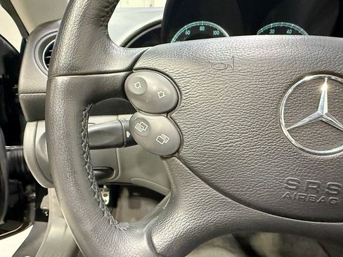 Used 2005 Mercedes-Benz SL 500 image 19