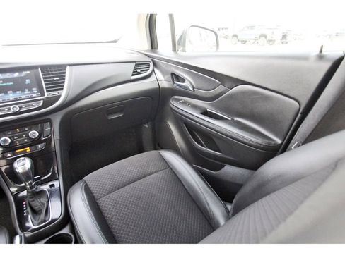 Used 2020 Buick Encore Preferred image 11