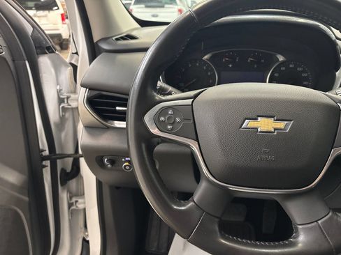 Used 2018 Chevrolet Traverse LT AWD/4WD image 14