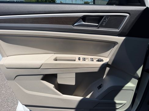 Used 2018 Volkswagen Atlas SE FWD image 13
