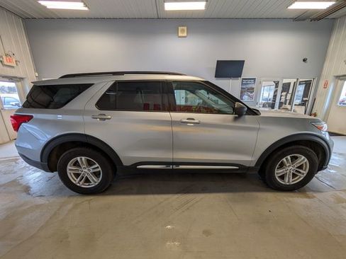 Certified 2022 Ford Explorer XLT AWD/4WD image 6