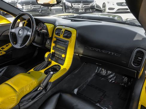 Used 2006 Chevrolet Corvette Coupe image 8