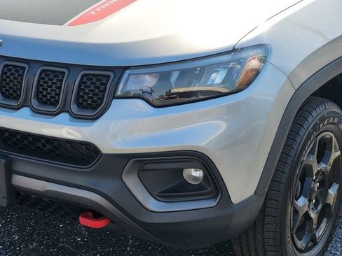 Used 2024 Jeep Compass Trailhawk AWD/4WD image 7
