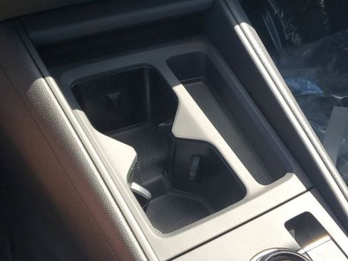 New 2026 Volkswagen Tiguan SE R-Line FWD image 26