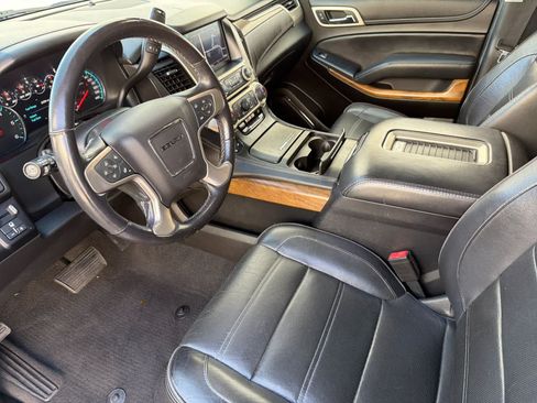 Used 2020 GMC Yukon XL Denali RWD image 22