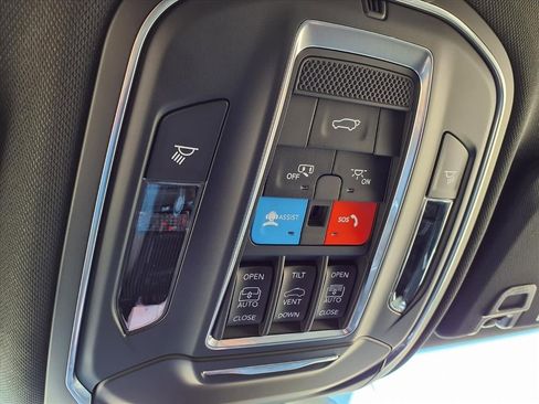 New 2025 Jeep Grand Cherokee Overland image 15