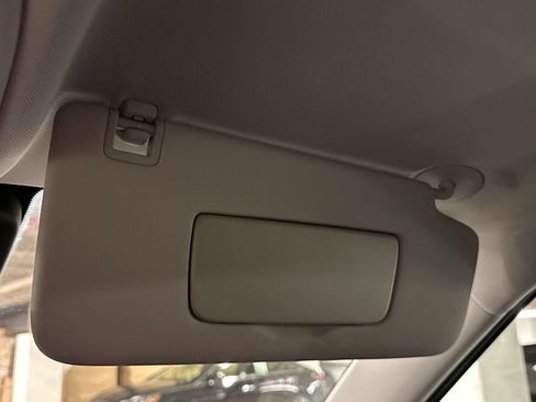 Used 2023 Chevrolet TrailBlazer LS FWD image 25
