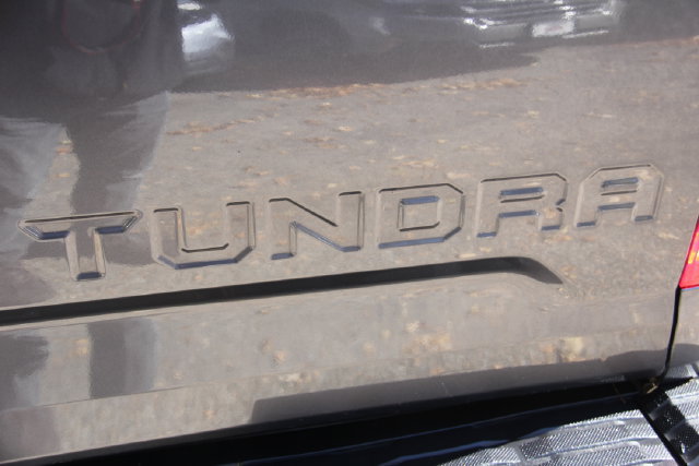 Used 2018 Toyota Tundra SR5 AWD/4WD image 10