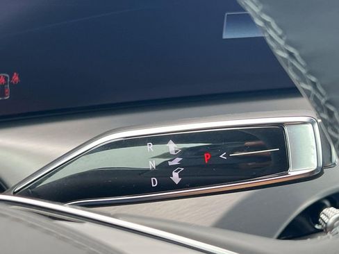 New 2026 Cadillac Vistiq Premium Luxury image 16