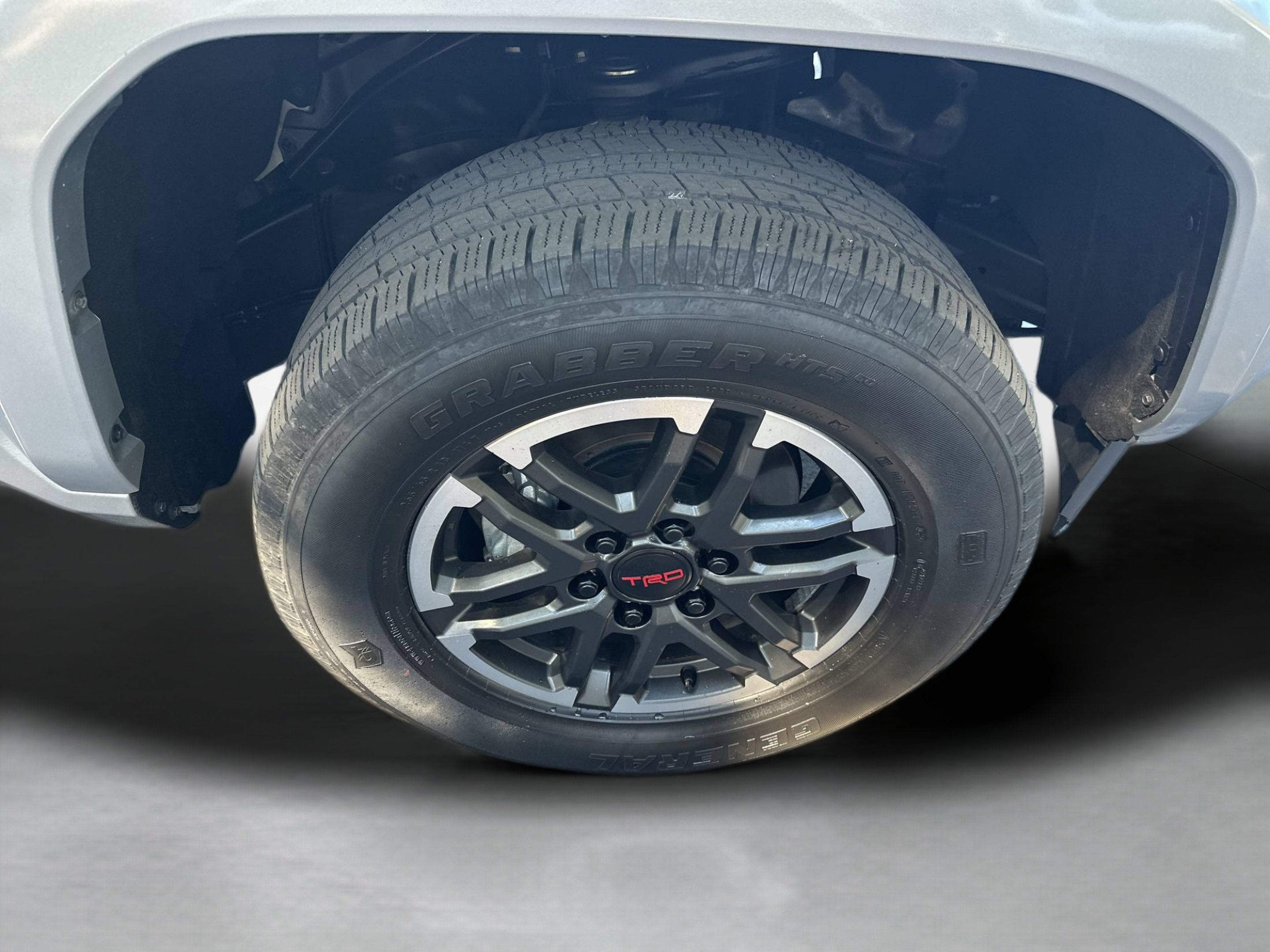 Used 2024 Toyota Tacoma TRD Sport AWD/4WD image 28