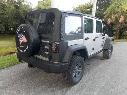 Used 2012 Jeep Wrangler Unlimited Sport AWD/4WD image 11