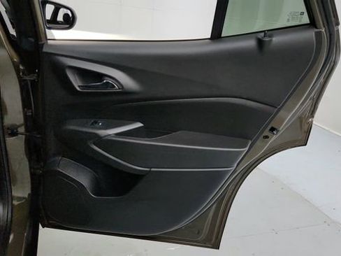 Certified 2024 Chevrolet Trax LT w/ Driver Confidence Package image 21