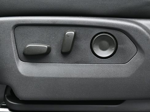 Used 2024 Chevrolet Silverado 1500 ZR2 w/ Technology Package image 9