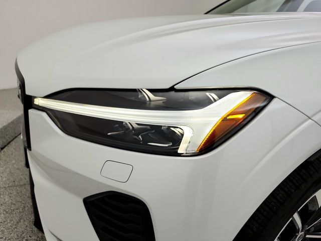 New 2026 Volvo XC60 T8 Ultra w/ Protection Package Premier AWD/4WD image 31