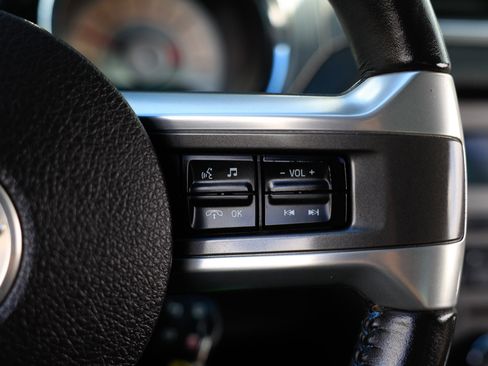 Used 2010 Ford Mustang GT image 30