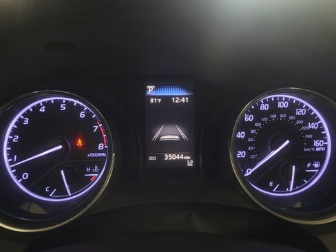 Used 2019 Toyota Camry LE FWD image 23