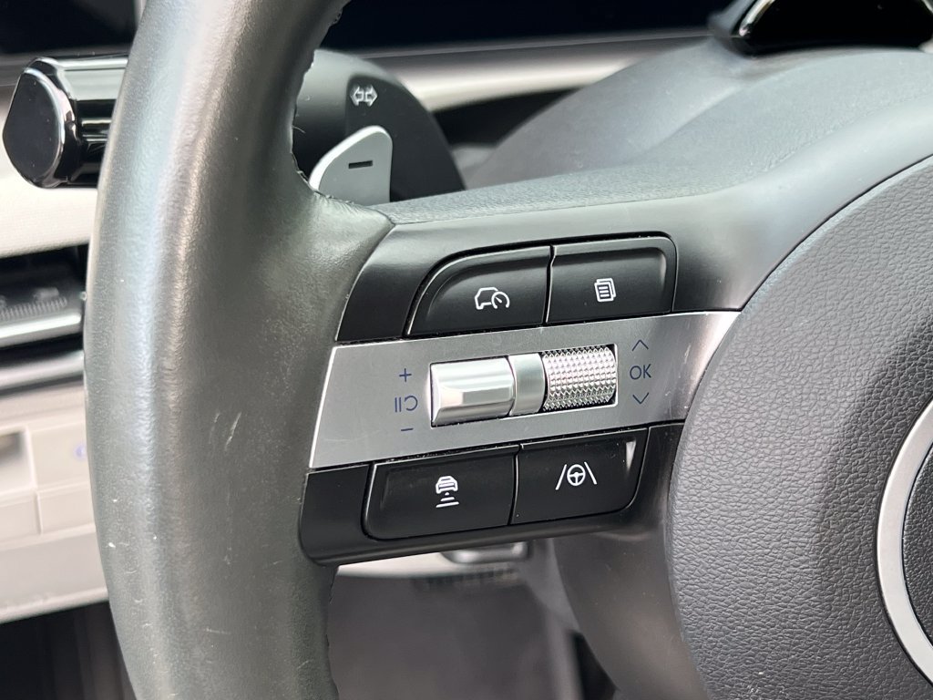Used 2025 Hyundai Tucson Limited AWD/4WD image 25