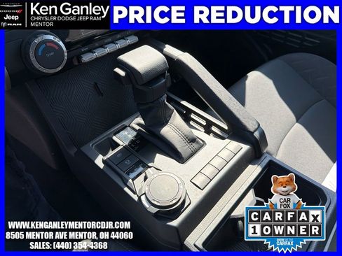 Used 2024 Toyota Tacoma SR AWD/4WD image 17