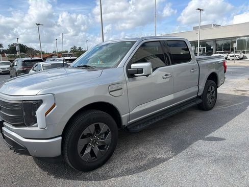 Used 2023 Ford F150 Lightning Lariat AWD/4WD image 4