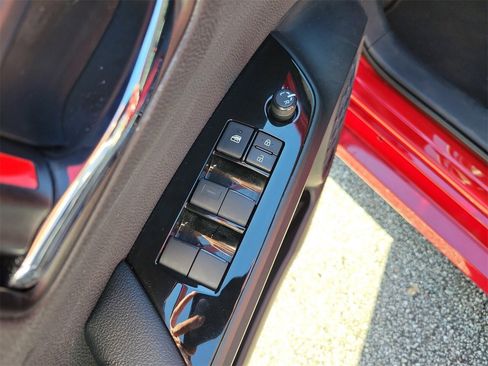 Used 2022 Toyota Prius Prime LE image 13