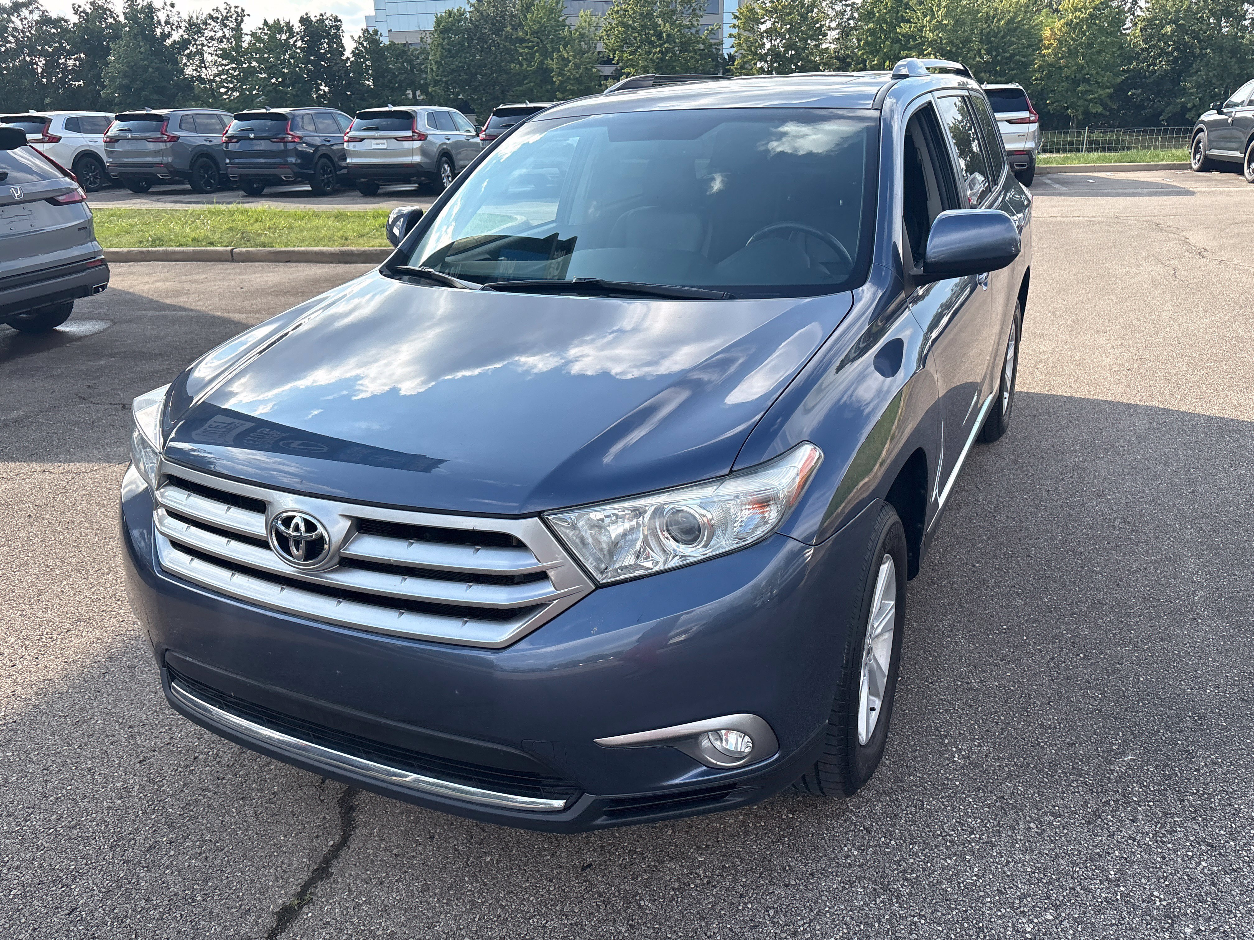 Used 2013 Toyota Highlander SE AWD/4WD image 12