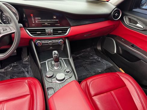 Used 2019 Alfa Romeo Giulia nero edizione w/ Nero Edizione image 18