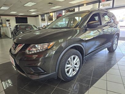 Used 2016 Nissan Rogue SV w/ SV Family Package