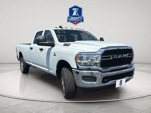 Certified 2024 RAM 2500 Tradesman w/ Chrome Appearance Group AWD/4WD image 16