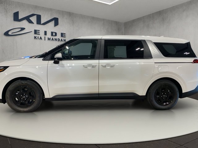 New 2027 Kia Carnival FWD image 18