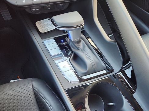 New 2026 Hyundai Elantra Limited FWD image 19