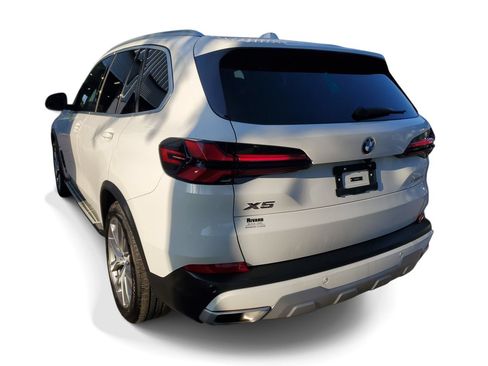 Used 2026 BMW X5 xDrive40i AWD/4WD image 3