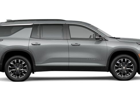 New 2026 Chevrolet Traverse LT w/ Sun and Wheel Package FWD image 5