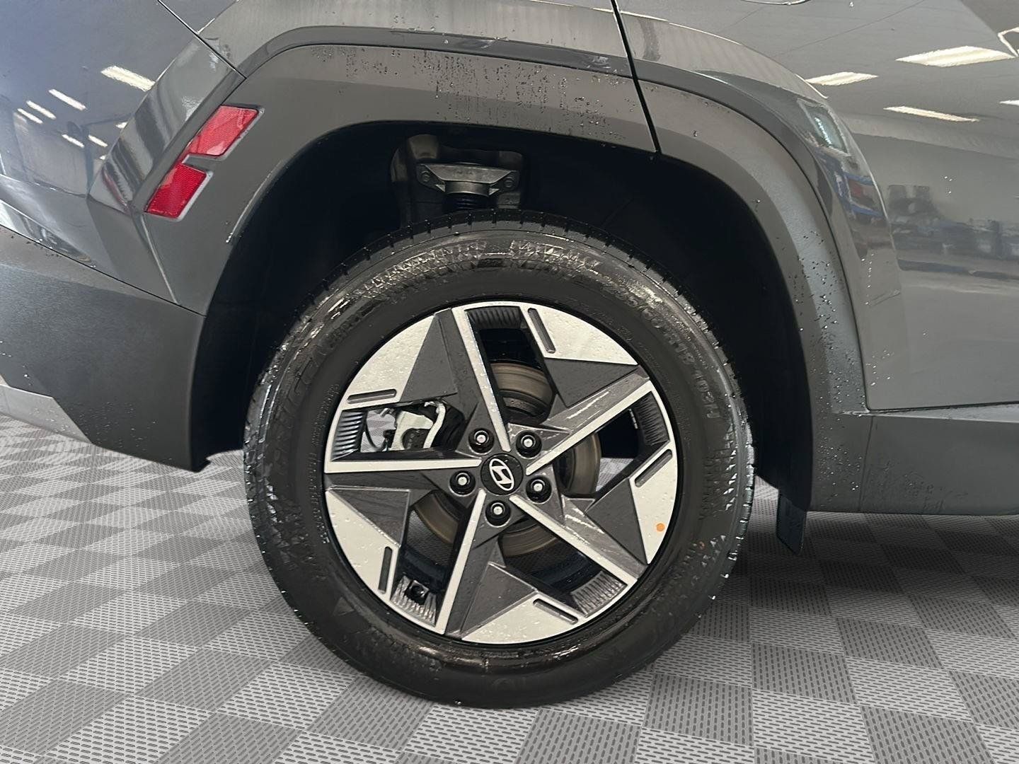 Used 2026 Hyundai Tucson SEL Plus AWD/4WD image 13